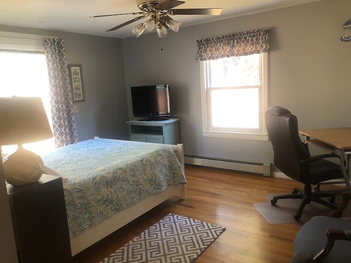 Lake Quinsigamond Vacation Rentals & Homes Massachusetts, United States Airbnb
