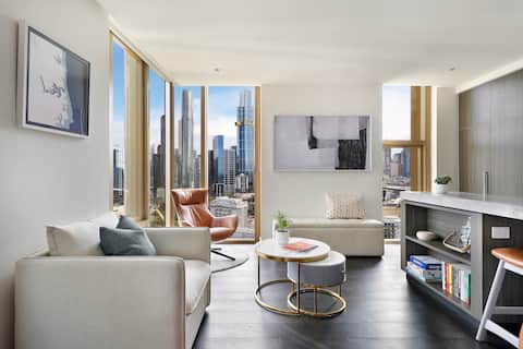 Popular Airbnb listing: City View Luxury Apartment with Pool, Parking, Gym in Southbank