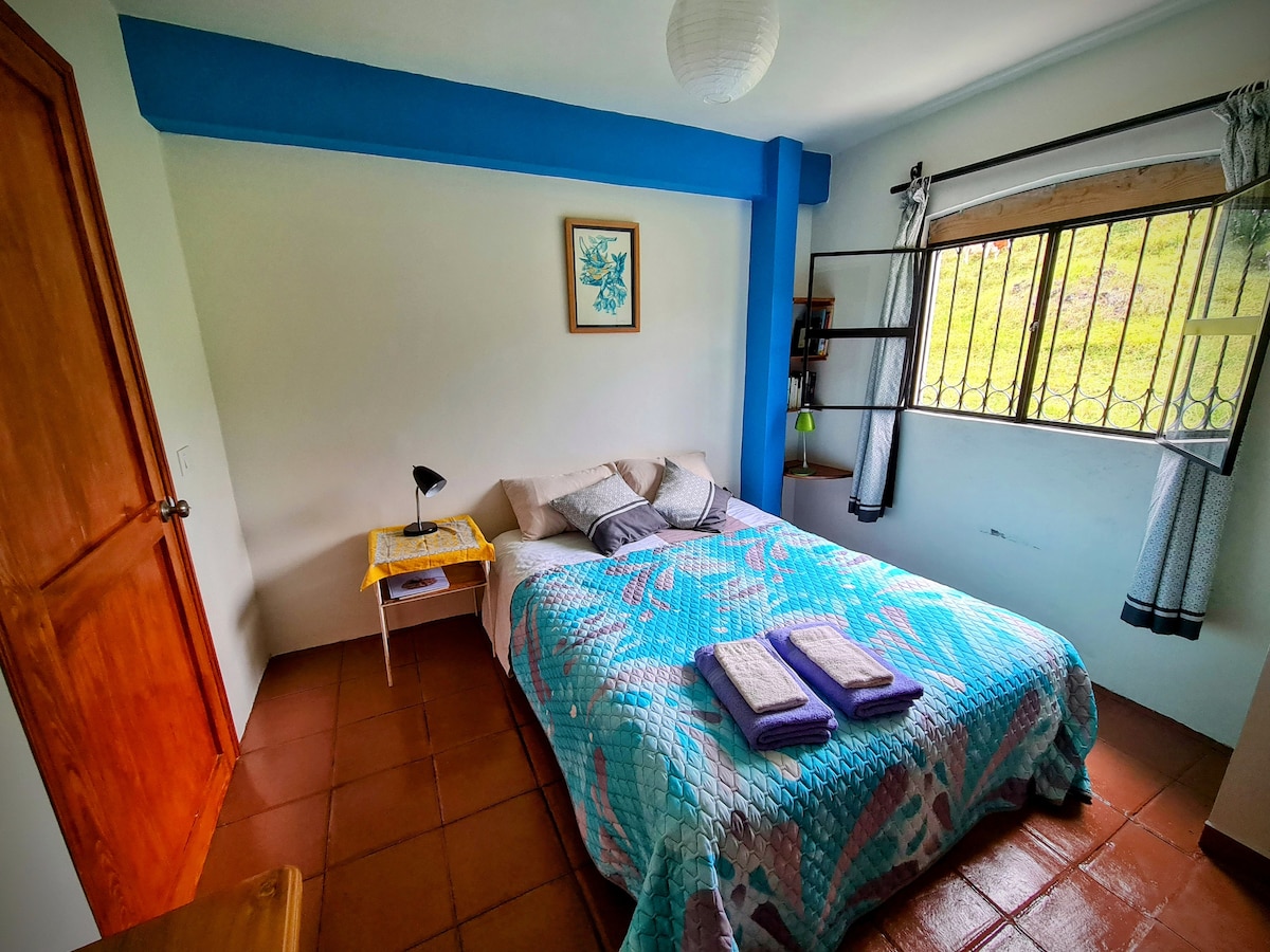 Recamara, גישה מהסלון