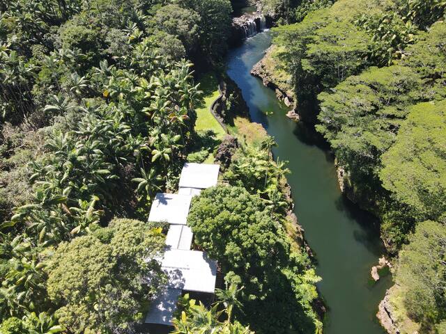 The Falls at Reed’s Island: Luxury Waterfall Oasis gallery image 2