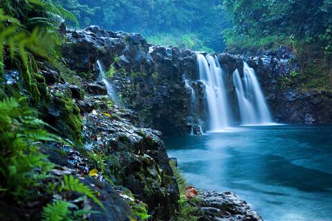 The Falls at Reed's Island: Luxury Waterfall Oasis