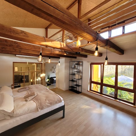 SecretApartments: Apartment on the city wall