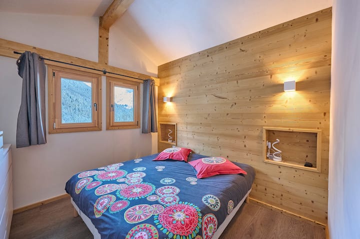 غرفة النوم رقم 5 من المستوى 2
سرير معياري 
2 سرير من 90*200
أو سرير واحد 180*200