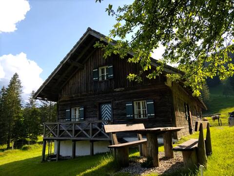 Cottage idyll in a natural paradise
