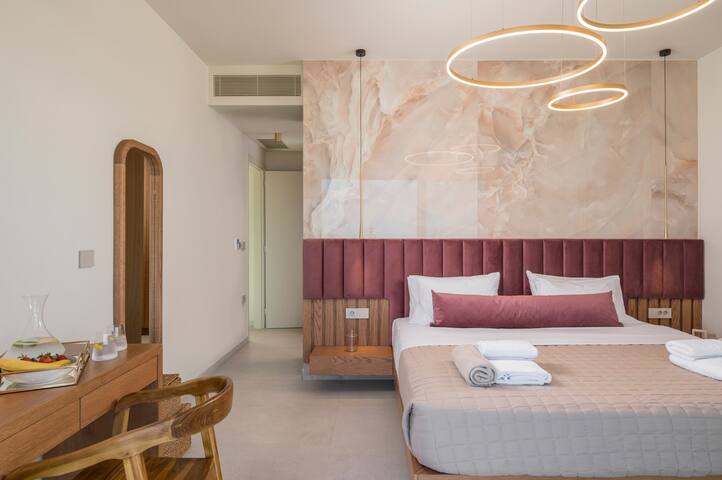 Thyrsus/Sunset Sea Views/Heated Pool/Jacuzzi/Gym gallery image 4