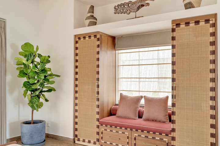 Living area image 9