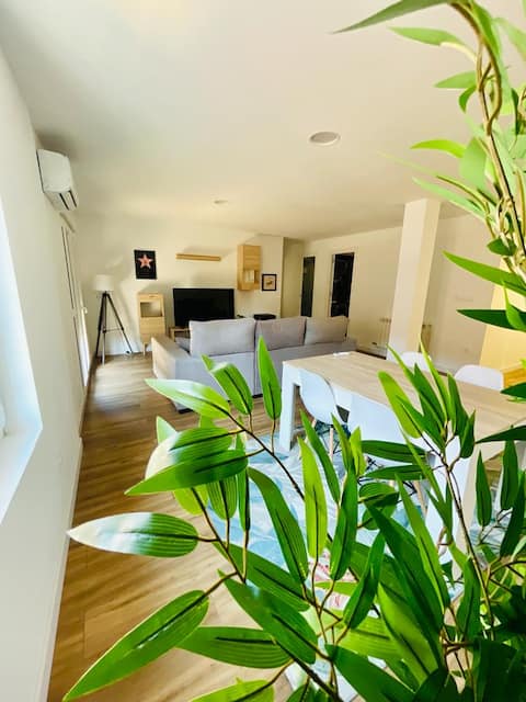 Centrally located and modern apartment. Pedrote AT.09-000068