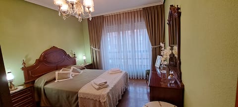 "Del Adelantado" Spacious, comfortable, central.