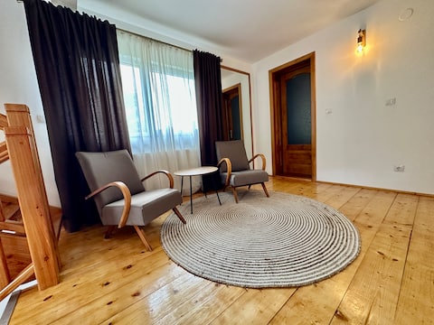 Popular Airbnb listing: The House in Opris in Bran