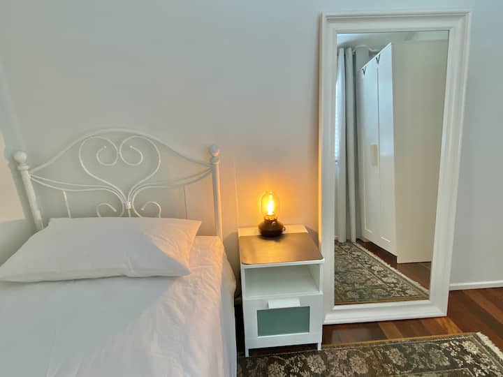 საძინებელი 4