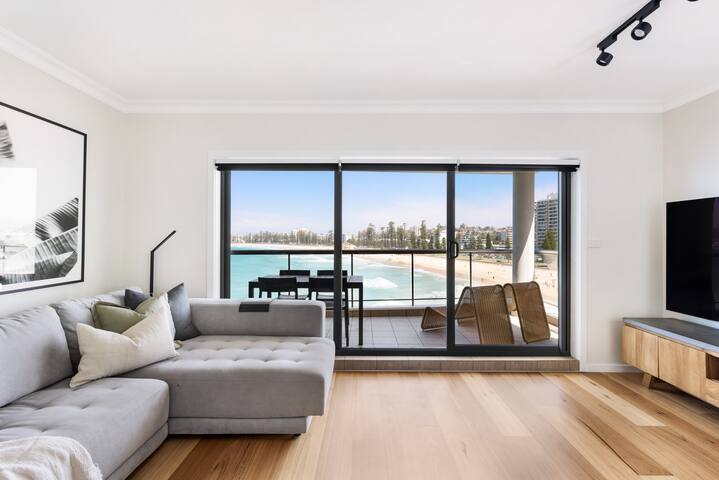 Stunning Manly Beach Views | Absolute Beachfront