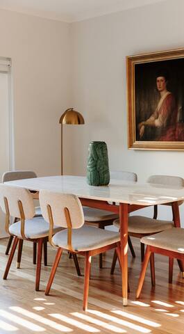 Darlington Mid-Century Charm gallery image 5