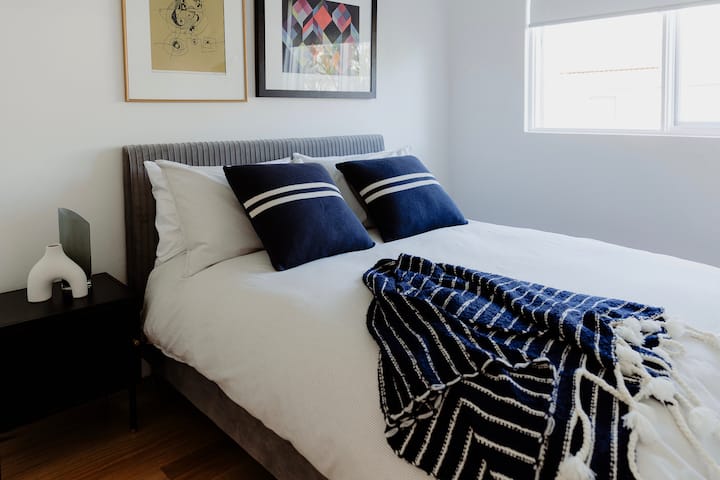 Cama doble en el tercer dormitorio