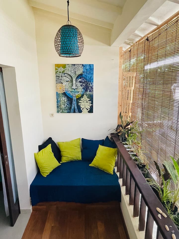 Om Apartment/ 100m Beach - Sanur