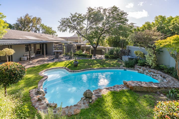 Spacious and modern Villa “Scottie” in Hout Bay