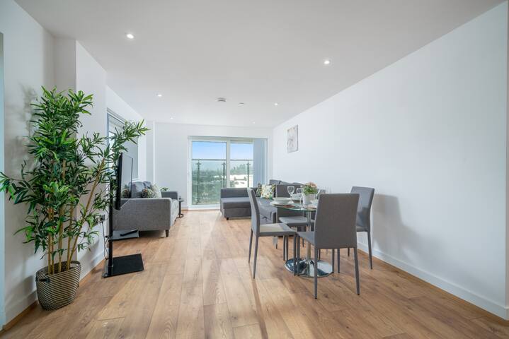 The Thames View Apt Woolwich, Near Excel & O2Arena gallery image 3