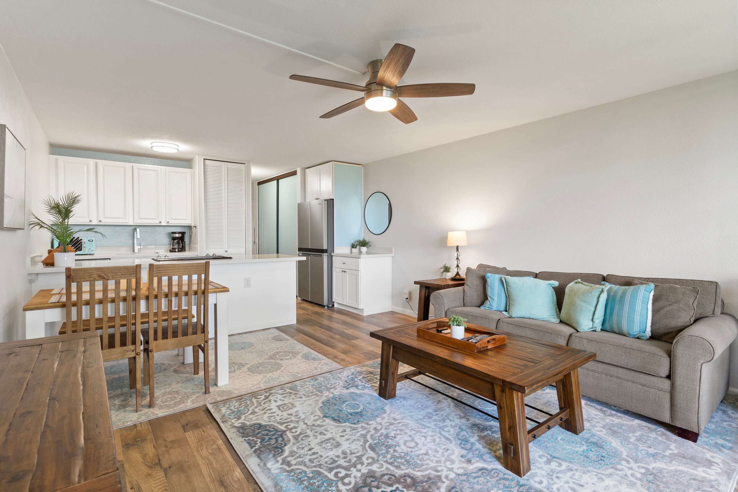Steps to Charley Young Beach • Remodeled• Pool •AC - Image 4