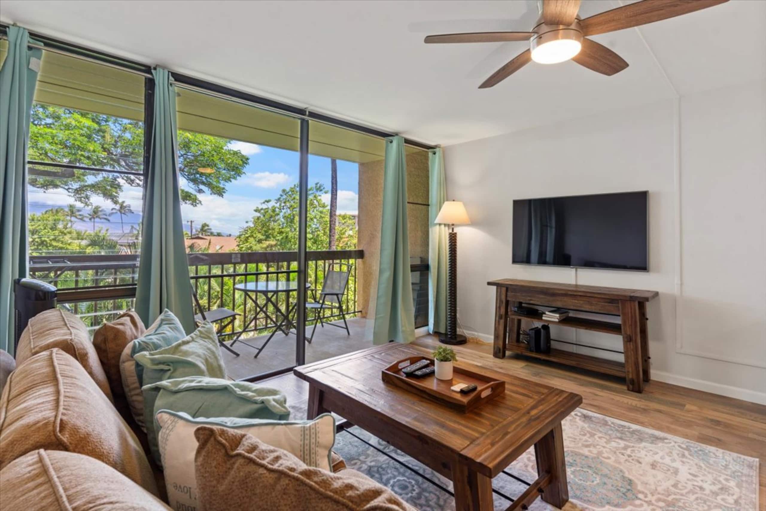 Steps to Charley Young Beach • Remodeled• Pool •AC - Image 3