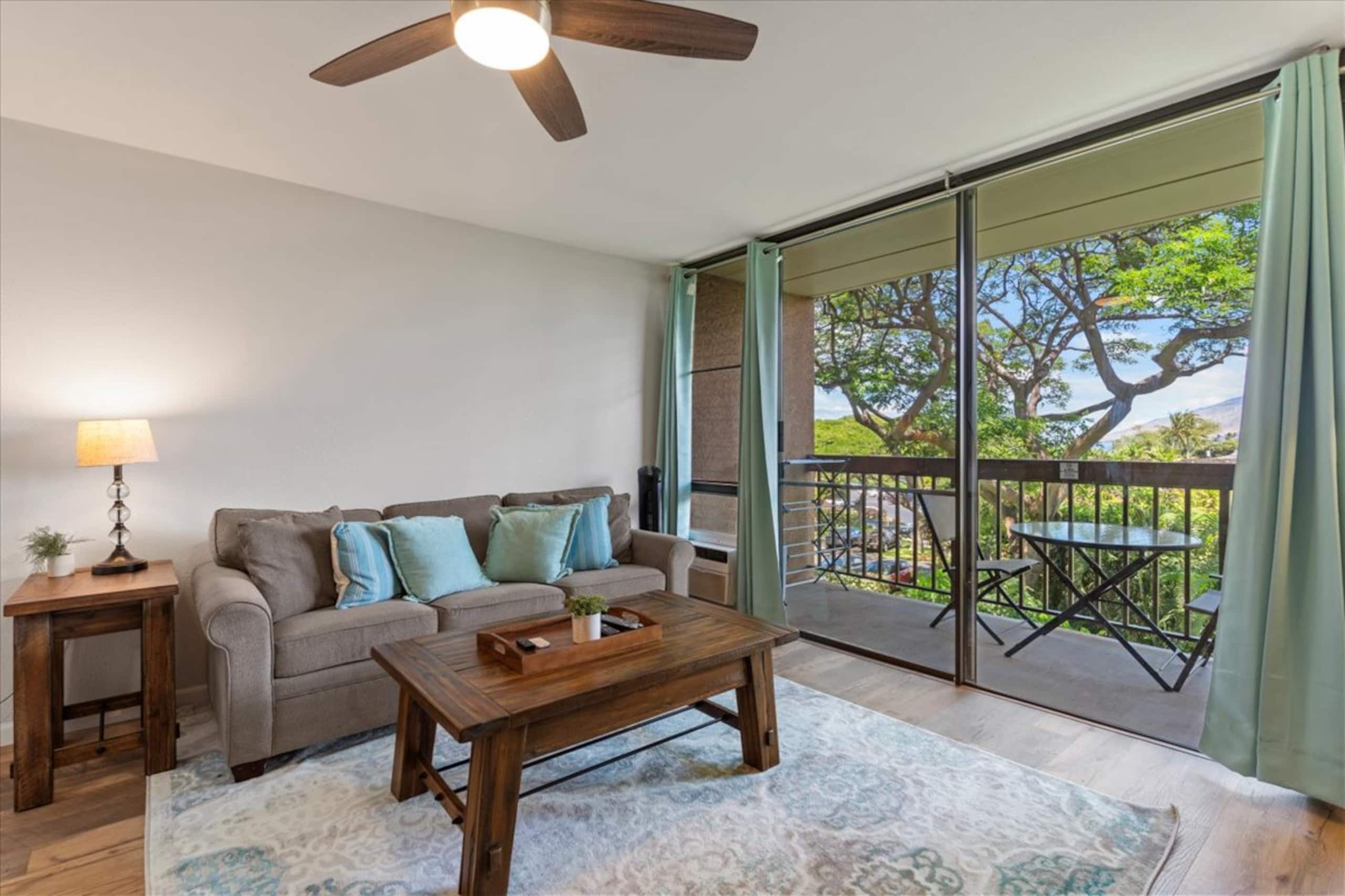 Steps to Charley Young Beach • Remodeled• Pool •AC - Image 5