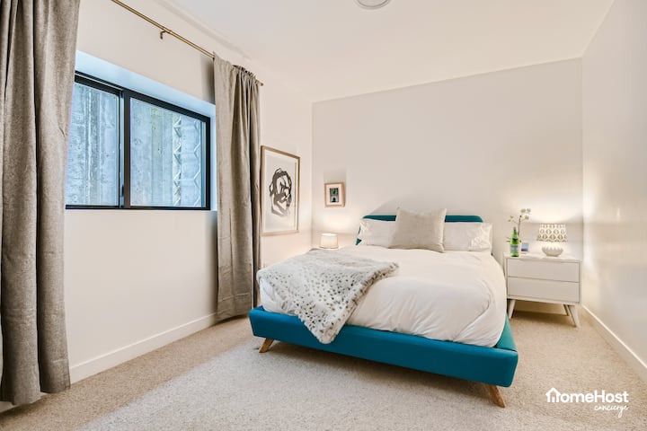 Спалня за гости с двойно легло