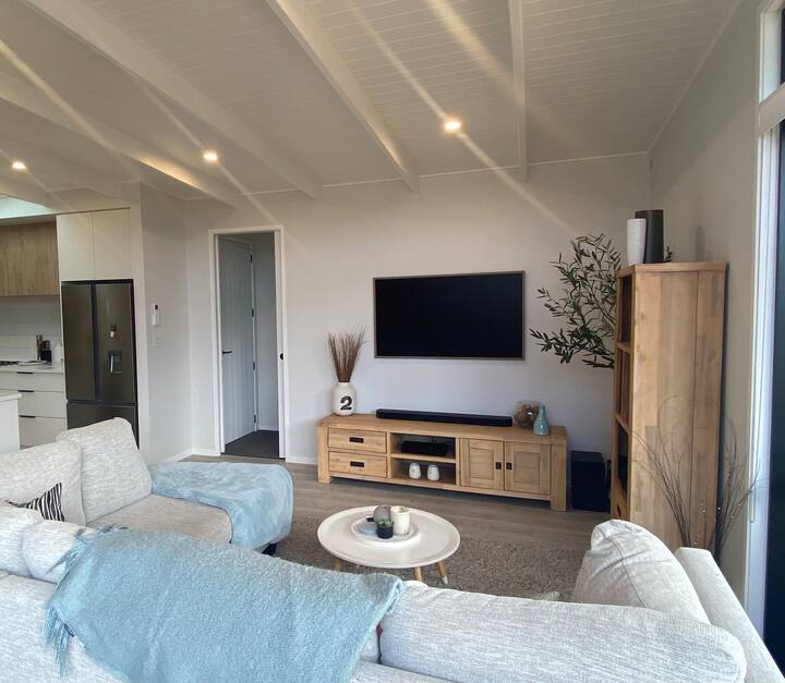 Seafoam Serenity - Waihi Beach