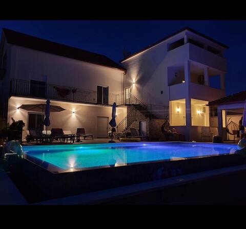 MK Apartments