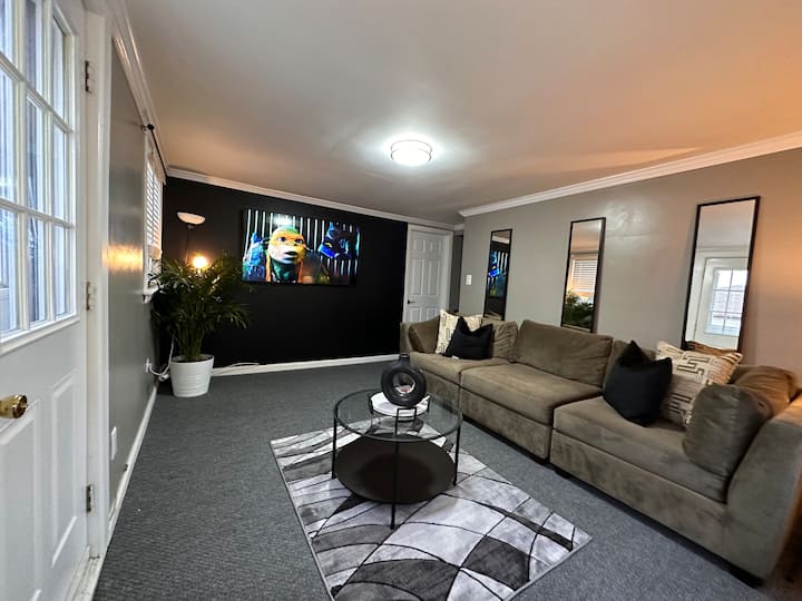 A closer look at Hidden Gem Apartments With A View Of The City