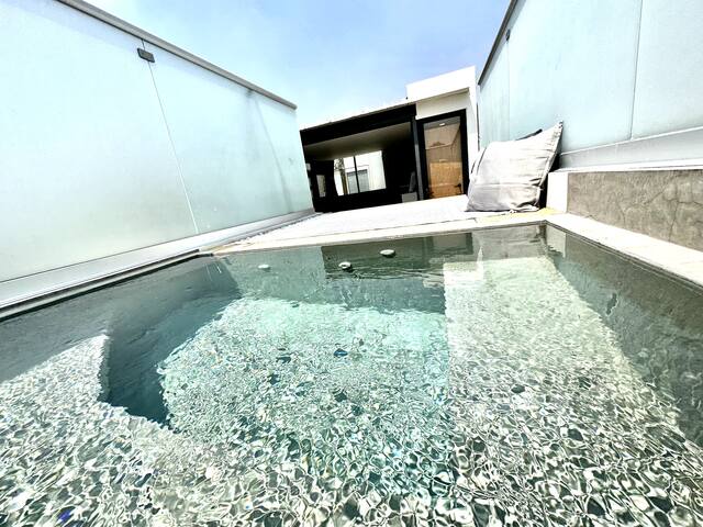 PHA | 4BR | Condesa |pool |jacuzzi |penthouse gallery image 2