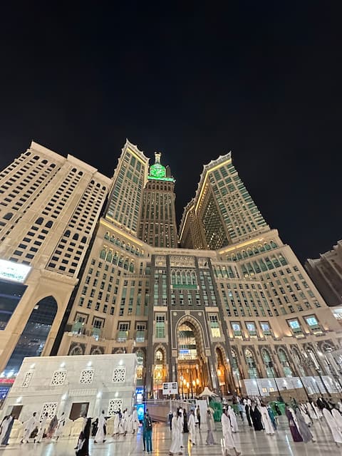 Large Luxurious Apartment | 9-Min Walk to Kaaba