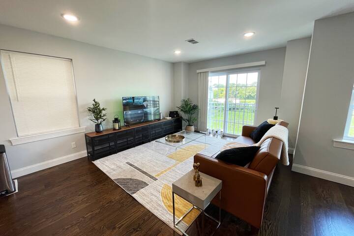 Urban Oasis EWR gallery image 3