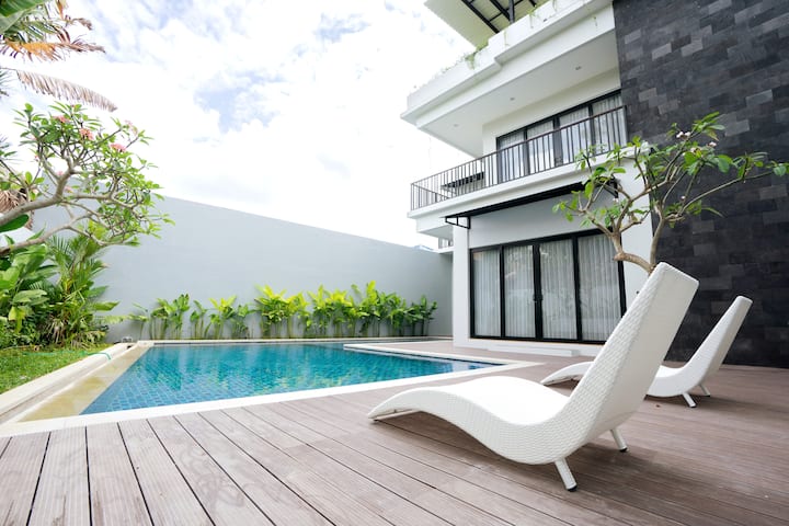 3br Umalas Villa W/ Private Pool Near Finns - Canggu