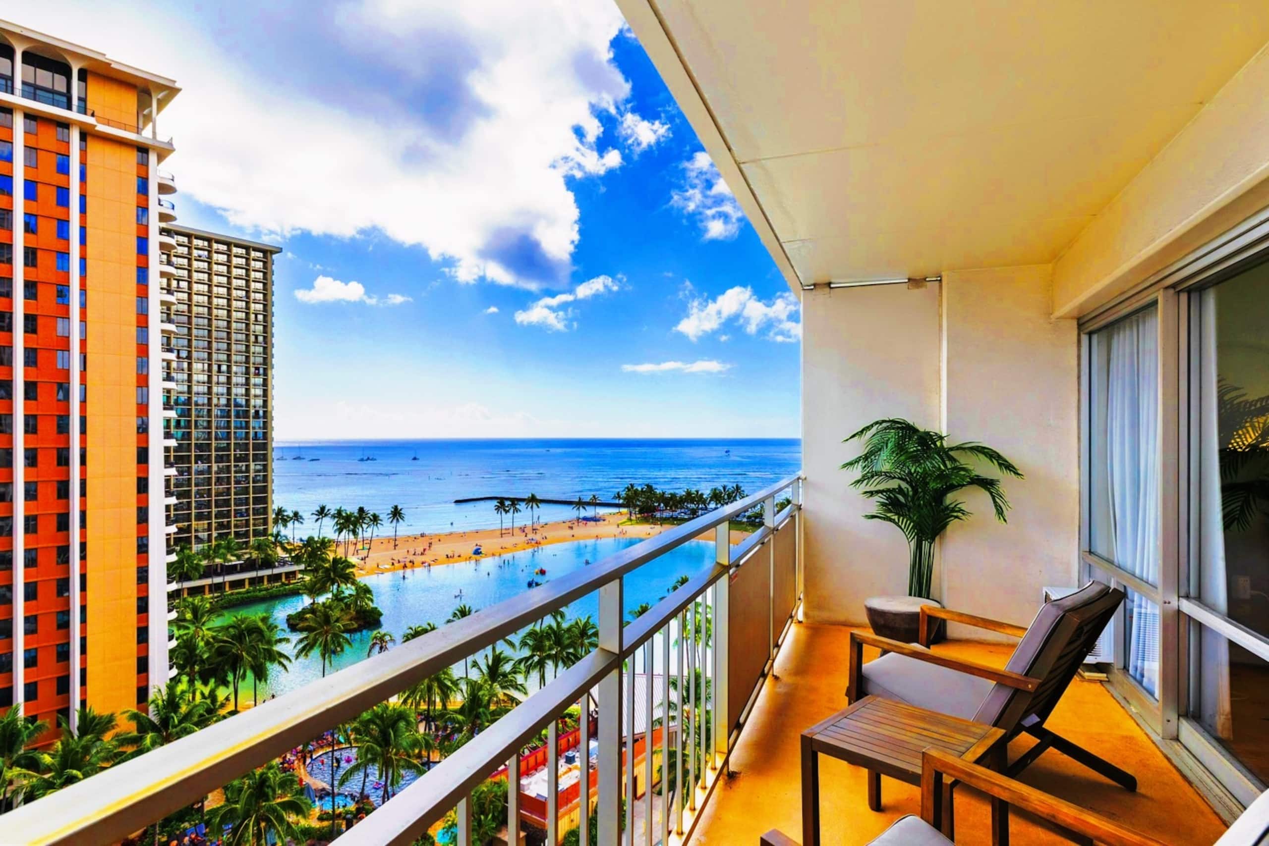 12F Oasis: Studio with Balcony and Ocean Scene - Image 21