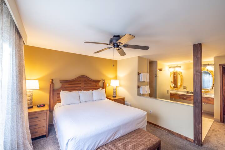 2BR in Tropical Hawaiian Resort Paradise gallery image 2