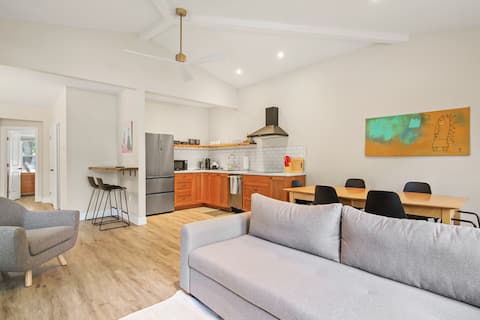 Luxury Suite | Walk to Commons | Free Parking | NY