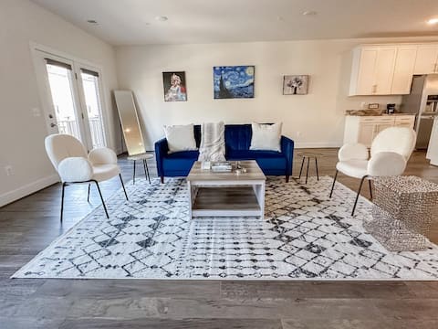 Spacious Luxury at One Loudoun