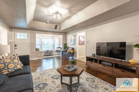 Kansas City Riverside Retreat