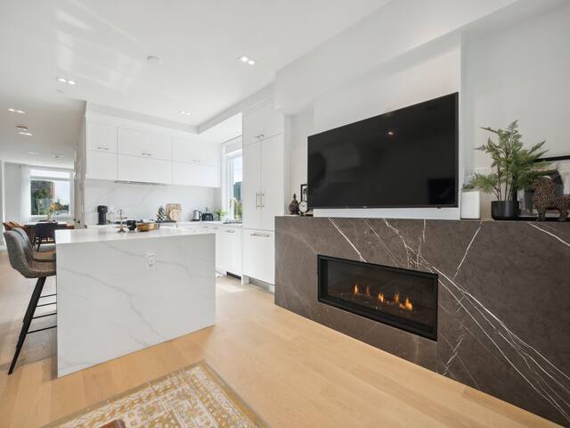Incomparable Luxury Townhouse in Toronto(Yonge) gallery image 3