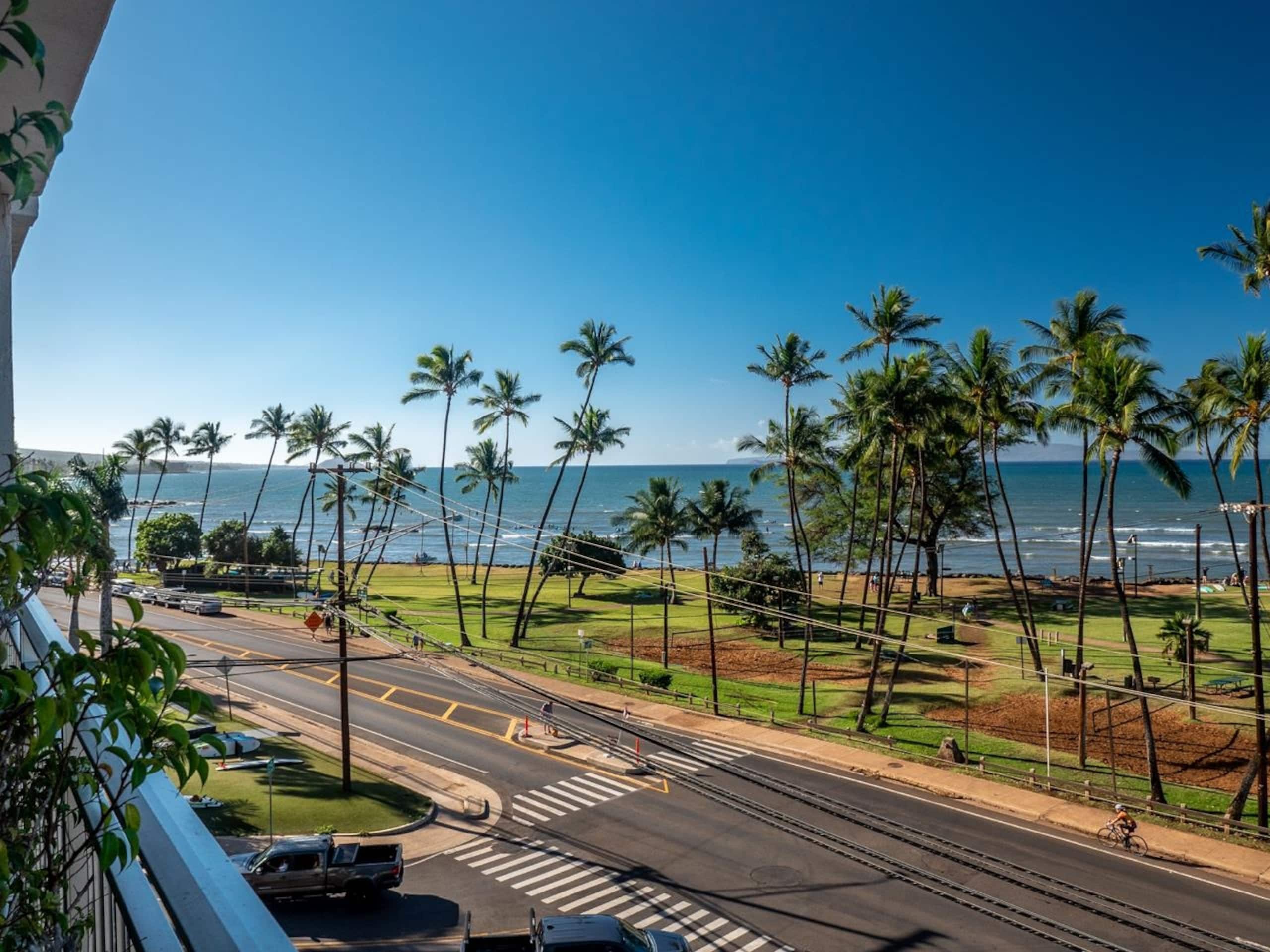 Aloha Love: Ocean View • AC • Beach & Food Nearby - Image 70