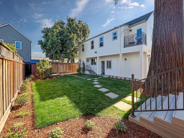 Newly Built, Luxury Living gallery image 4