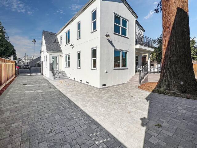 Newly Built, Luxury Living gallery image 3