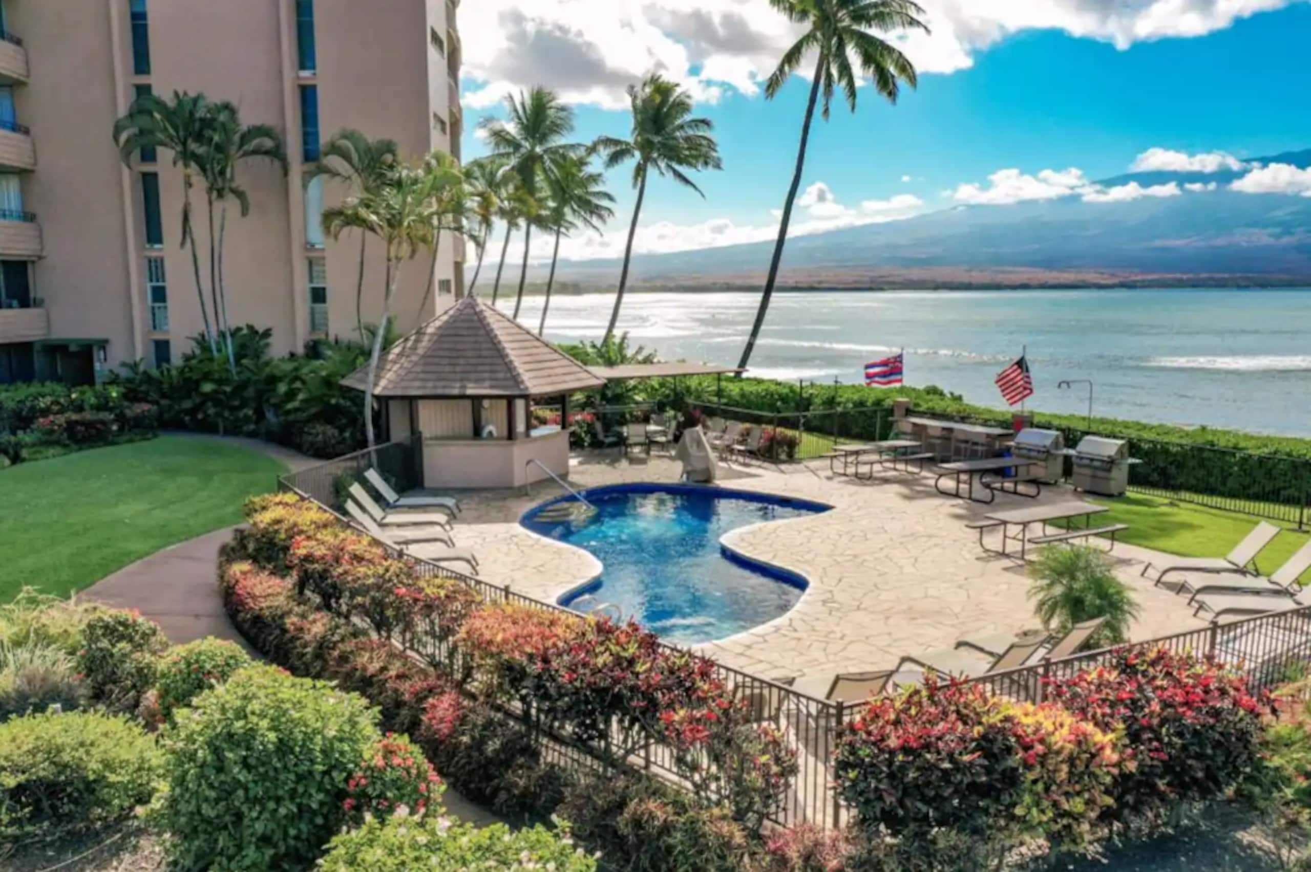 Condo in Wailuku · ★4.96 · 1 bedroom · 2 beds · 1 bath - Image 32