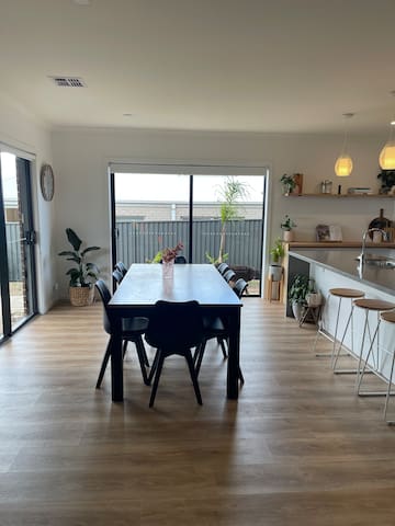 Costal Family Home gallery image 3