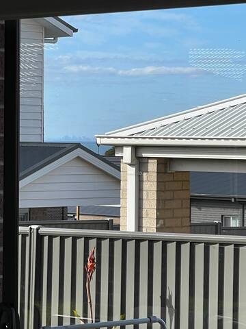 Costal Family Home gallery image 4