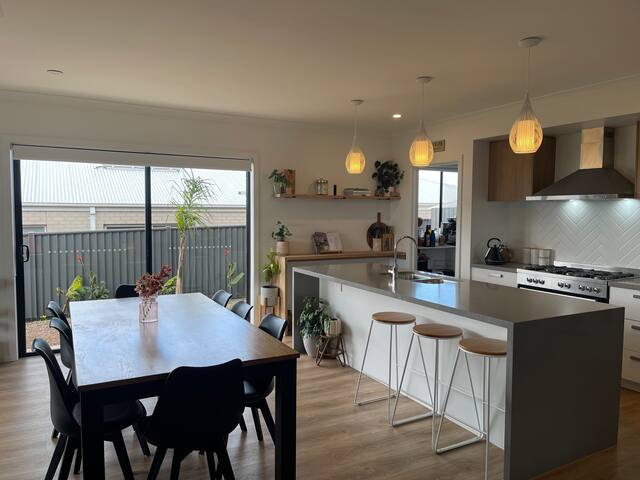 Costal Family Home gallery image 5