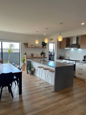 Costal Family Home gallery image 2