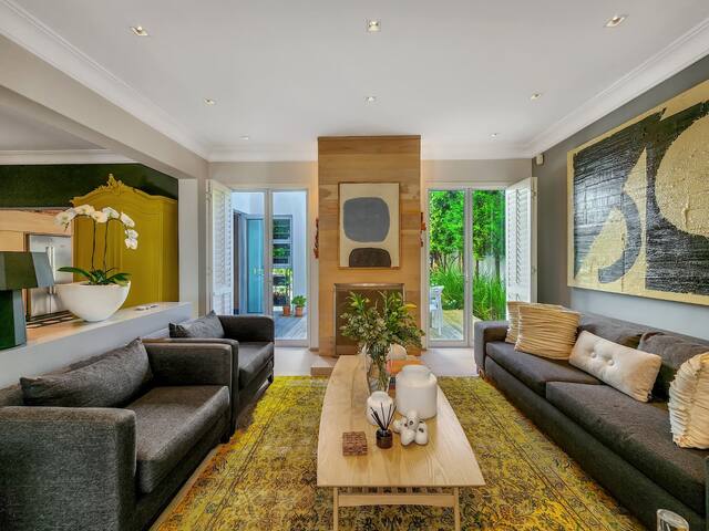 Luxury Villa on Atlantic seaboard gallery image 2