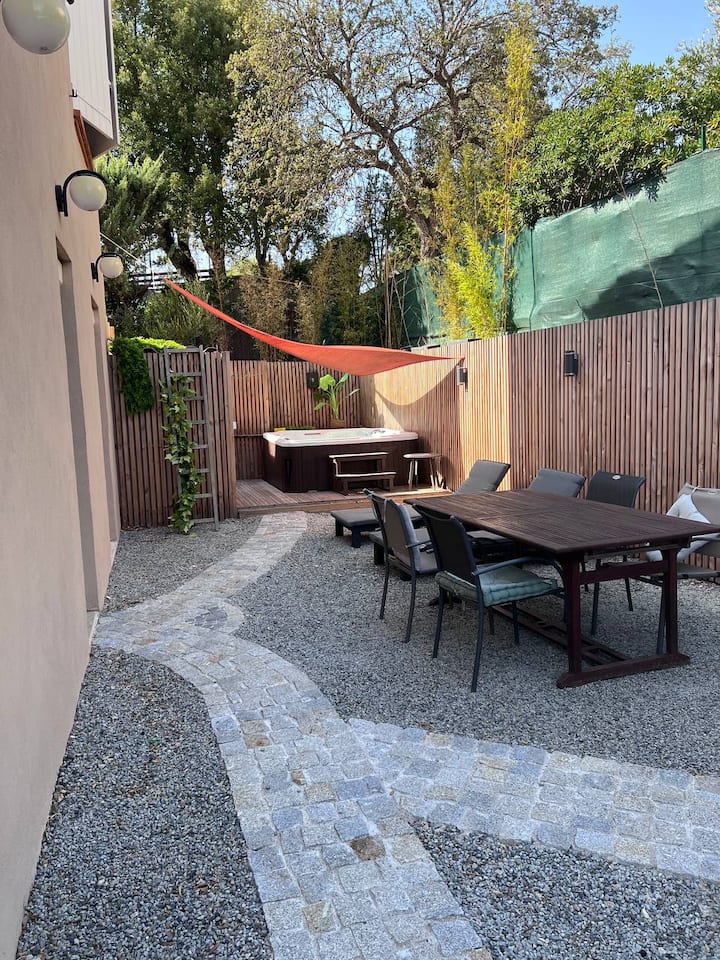 Villa 
 Climatisé
 Chambres - Roquebrune-sur-Argens