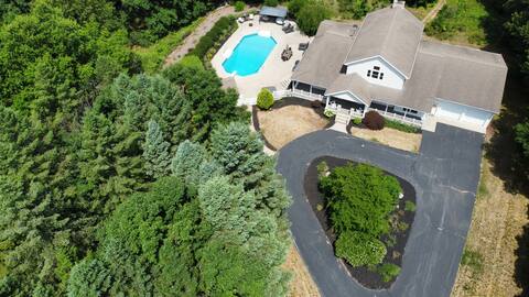 Private heated pool on 20 acres