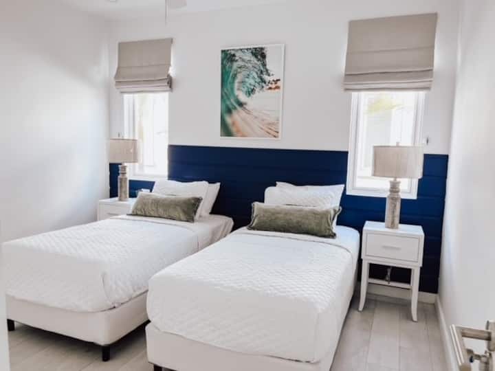 3ª camera da letto: può essere configurata come doppia o matrimoniale grande 