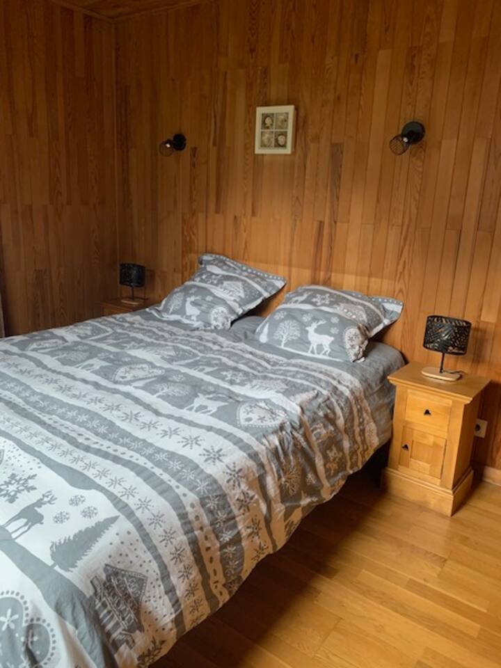 卧室1 ，带床160 * 200